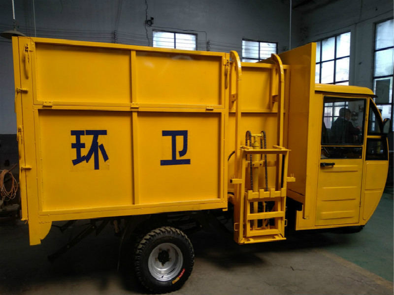 七方挂桶垃圾车